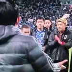 試合後のミーティング　堂安律の顔