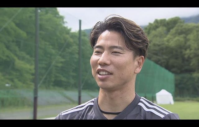 サッカー・浅野拓磨選手「ワールドカップに向けて頑張る」　前回大会は日本代表として活躍　長野市でトレーニング